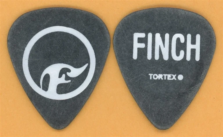 Finch Alex Linares Vintage Guitar Pick - 2008 Reunion Tour