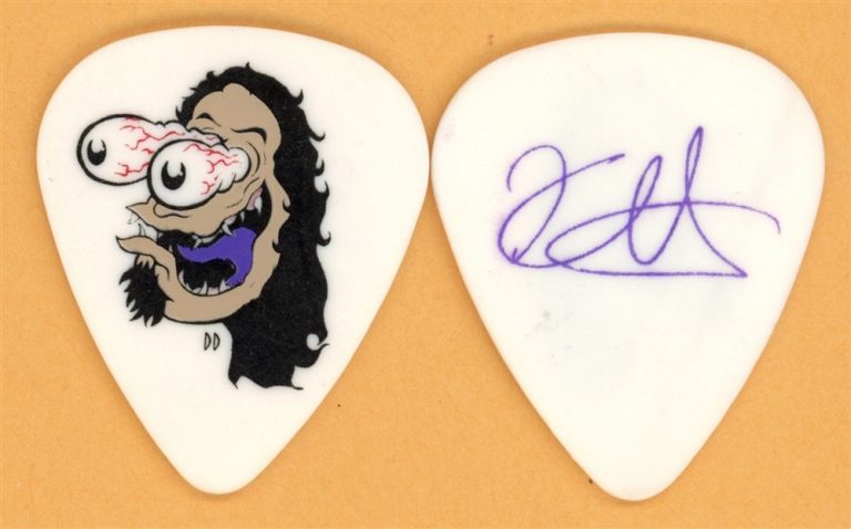 Metallica Kirk Hammett Purple Tongue Vintage Guitar Pick - 2004 St. Anger Tour