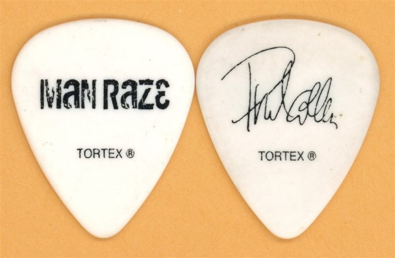 Def Leppard Phil Collen Vintage Guitar Pick - 2009 Man Raze