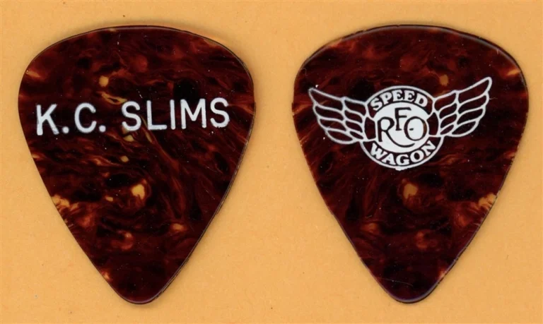 REO Speedwagon Kevin Cronin Vintage Guitar Pick - 1982 Good Trouble Tour