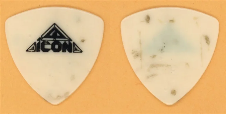 ICON Tracy Wallach Vintage Guitar Pick - 1987 More Perfect Union Tour