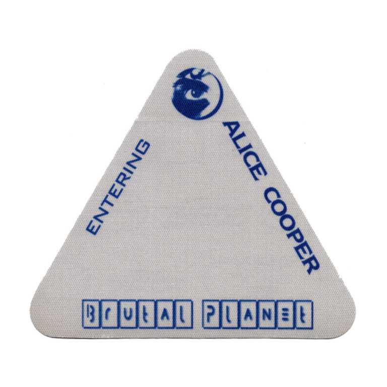 Alice Cooper 2000 Brutal Planet Concert Tour Crew Backstage Pass