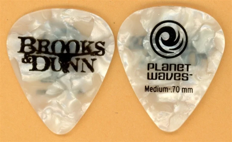 Brooks & Dunn Planet Waves Vintage Guitar Pick - 2011 US Tour