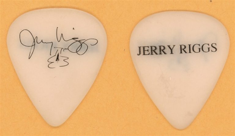 Pat Travers Jerry Riggs Vintage Guitar Pick - 1984 Hot Shot Tour