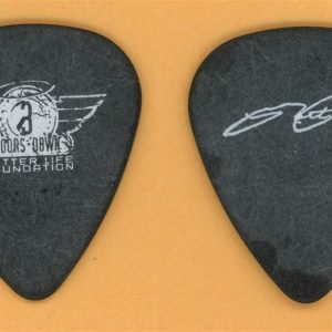 3 Doors Down Vintage Guitar Pick - 2005 Seventeen Days Tour