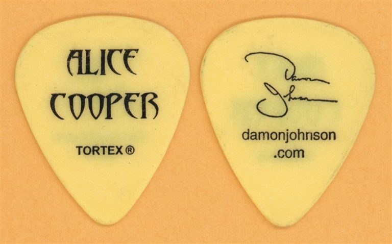 Alice Cooper Damon Johnson Vintage Guitar Pick - 2006 Along Came a Spider Tour