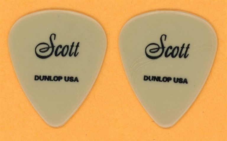 Heart Scott Olson Vintage Guitar Pick - 2002 Summer of Love Tour - Misprint