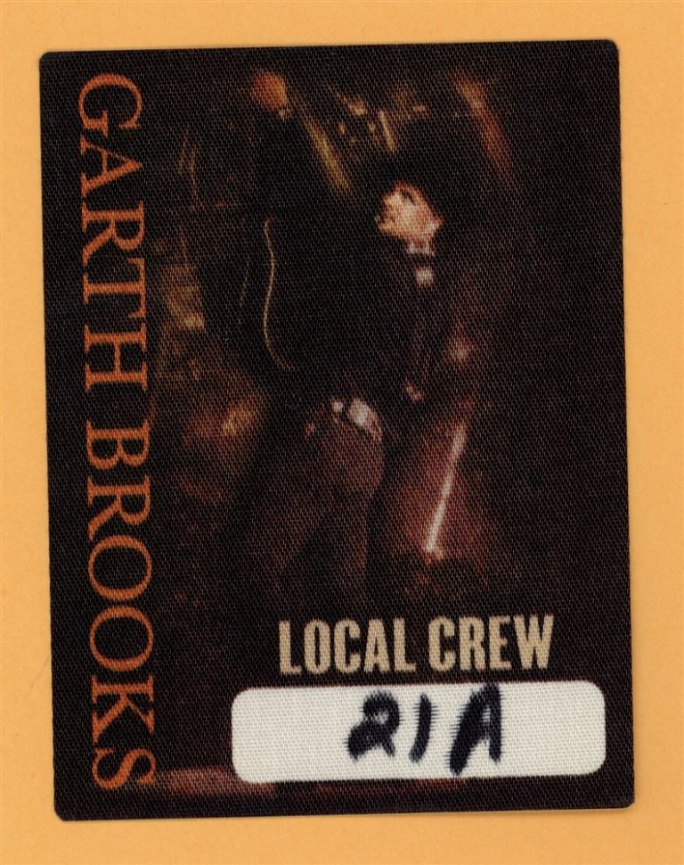 Garth Brooks 2007 Concert Tour CREW Backstage Pass