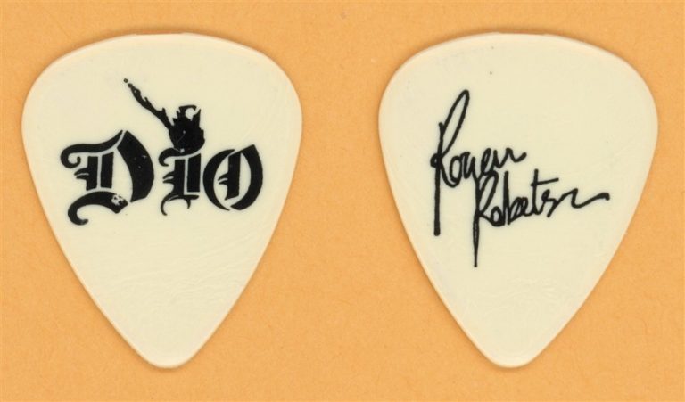 DIO Rowan Robertson Vintage Guitar Pick - 1990 Lock Up The Wolves Tour