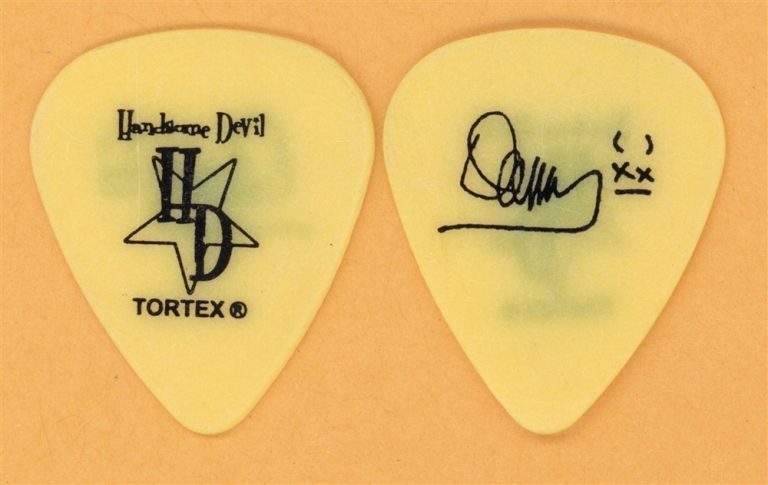 Handsome Devil Danny Walker Vintage Tour Guitar Pick