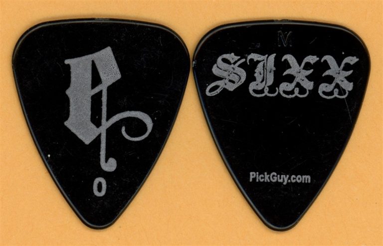 Motley Crue Nikki Sixx 