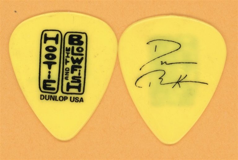 Hootie & the Blowfish Darius Rucker Vintage Guitar Pick - 2003 Tour