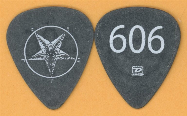 Foo Fighters Dave Grohl 606 Vintage Guitar Pick - 2005 In Your Honor Tour
