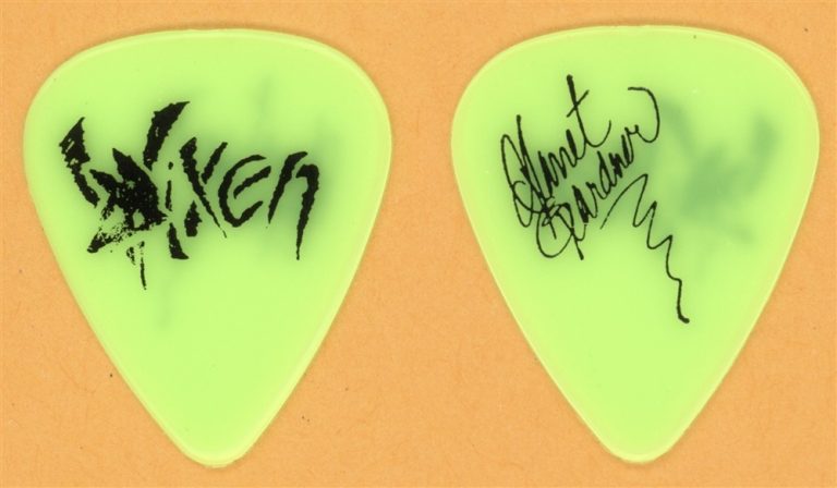 Vixen Janet Gardner Vintage Guitar Pick - 1989 Rev It Up Tour