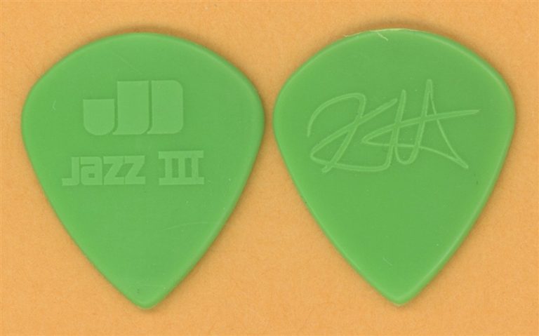 Metallica Kirk Hammett Mold Injected Vintage Guitar Pick - 2008 Tour