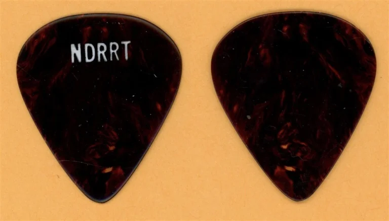 Neil Diamond 1st Custom Vintage Guitar Pick - 1974 US Tour