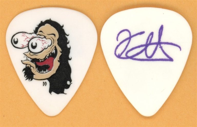 Metallica Kirk Hammett Red Tongue Vintage Guitar Pick - 2004 St. Anger Tour