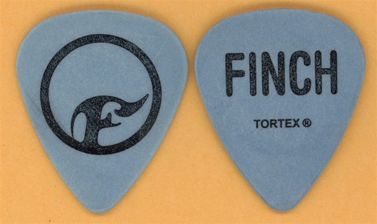 Finch Alex Linares Vintage Guitar Pick - 2008 Reunion Tour