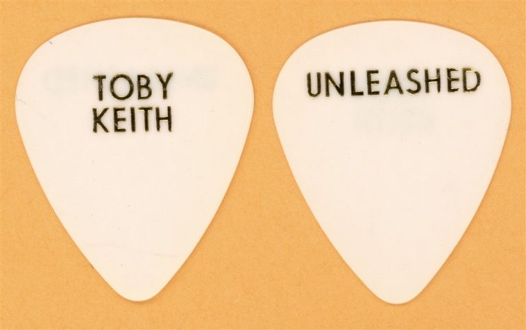Toby Keith Vintage Guitar Pick - 2002 Unleashed Tour