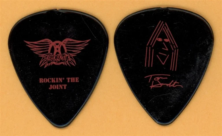 Aerosmith Tom Hamilton Vintage Guitar Pick - 2006 Rockin the Joint Tour