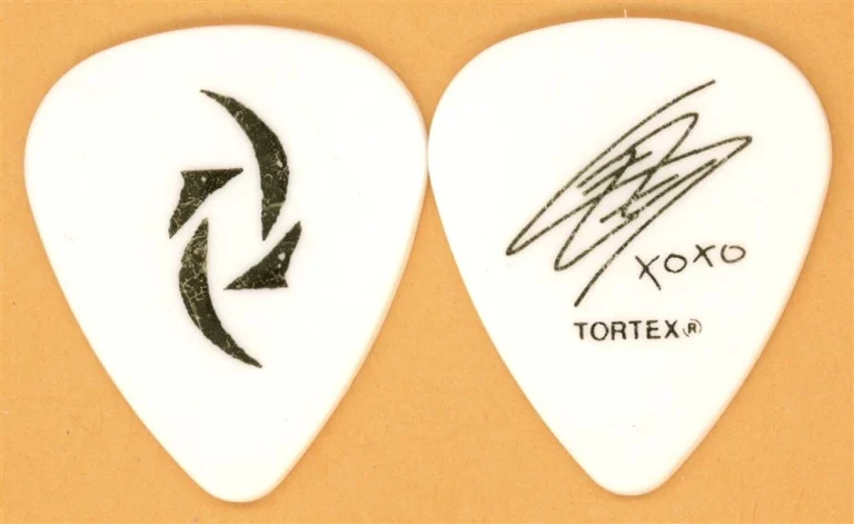 Halestorm Lzzy Hale Vintage Guitar Pick - 2012 Avalanche Tour