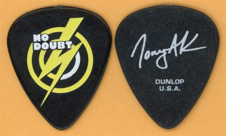 No Doubt Tony Kanal Vintage Guitar Pick - 2009 Summer Tour