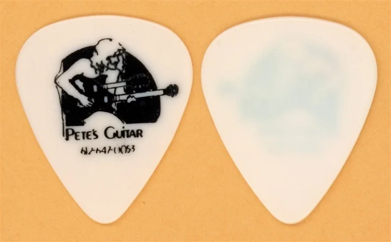 The Who Pete Townshend Pete's Famous Store Guitar Pick - 1988 Tour