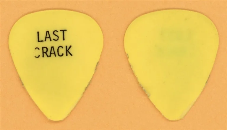 Last Crack Vintage Tour Guitar Pick
