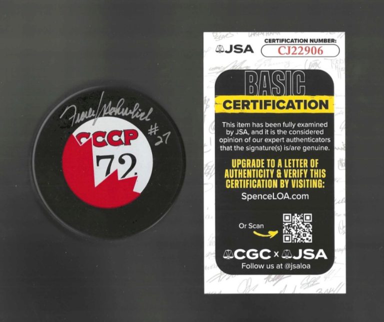Frank Mahovlich Signed Team Canada 1972 Summit Series Puck Maple Leafs JSA COA