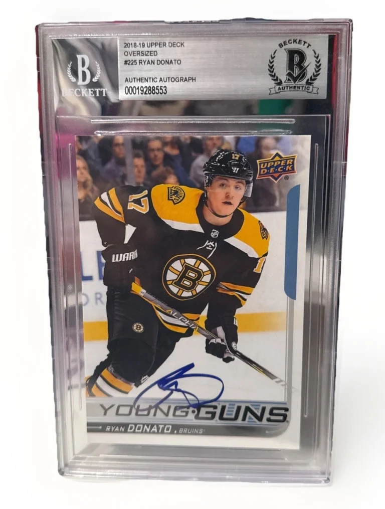Ryan Donato signed 2018-19 Boston Bruins Upper Deck Jumbo Young Gun Card Beckett