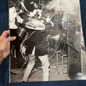 RARE Pete Townshend SIGNED 16 By 20 Photo Beckett The WHO Great Image!!!