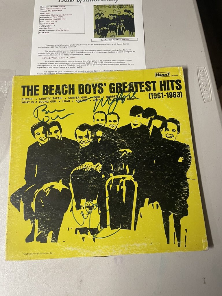 BRIAN WILSON MIKE LOVE Al Jardine Signed The Beach Boys -Greatest Hits JSA LOA