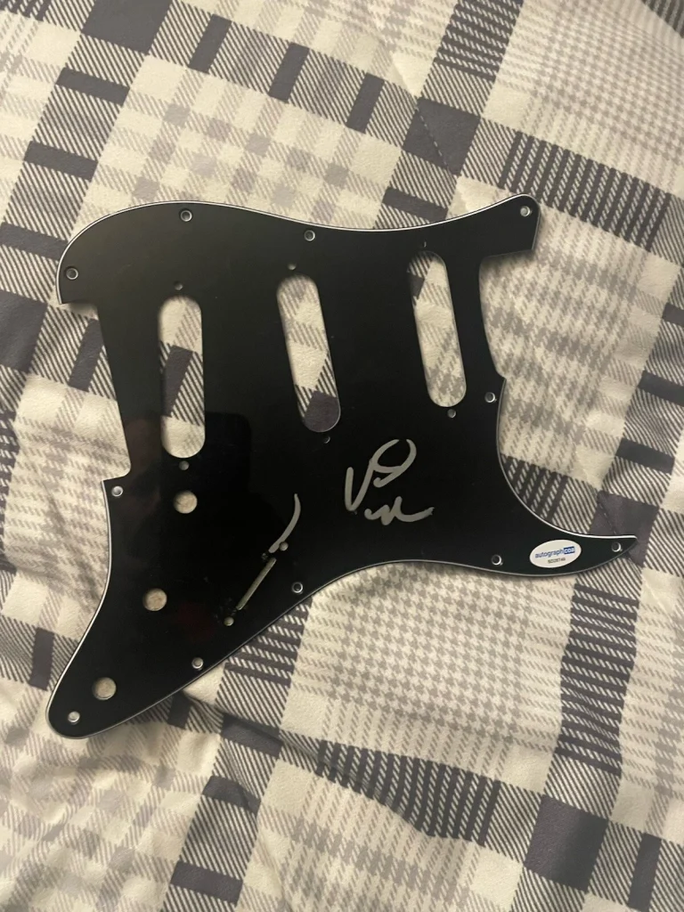 EARTH WIND &FIRE VERDINE  WHITE SIGNED PICKGUARD ACOA COA ROCK N ROLL HOF