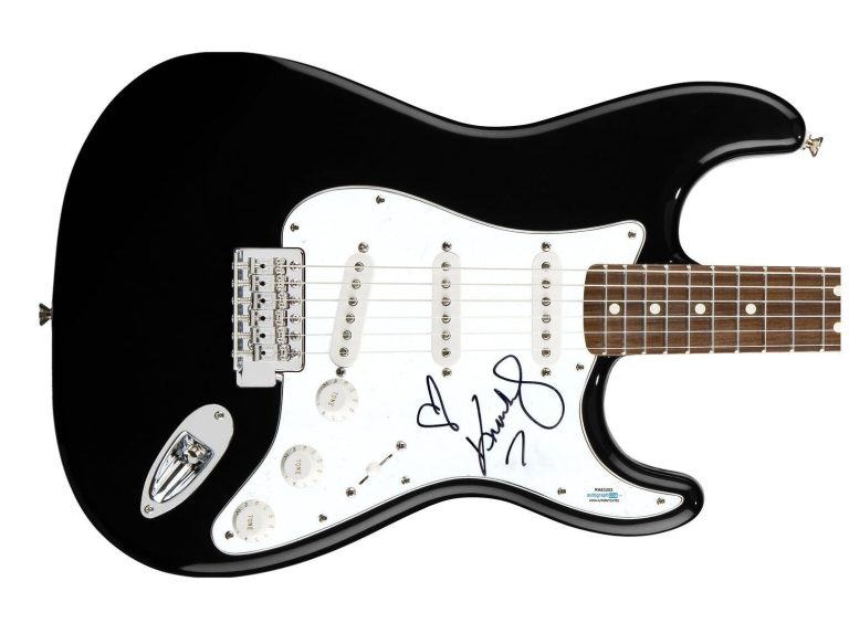 The Pussycat Dolls Kimberly Wyatt Signed Autographed Guitar ACOA