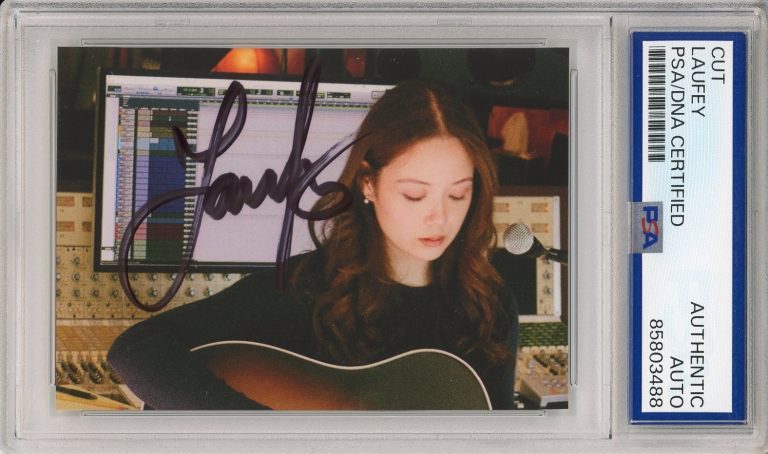 SIGNED Laufey AUTOGRAPH Album Photograph Picture of Guitar Art Card PSA DNA COA