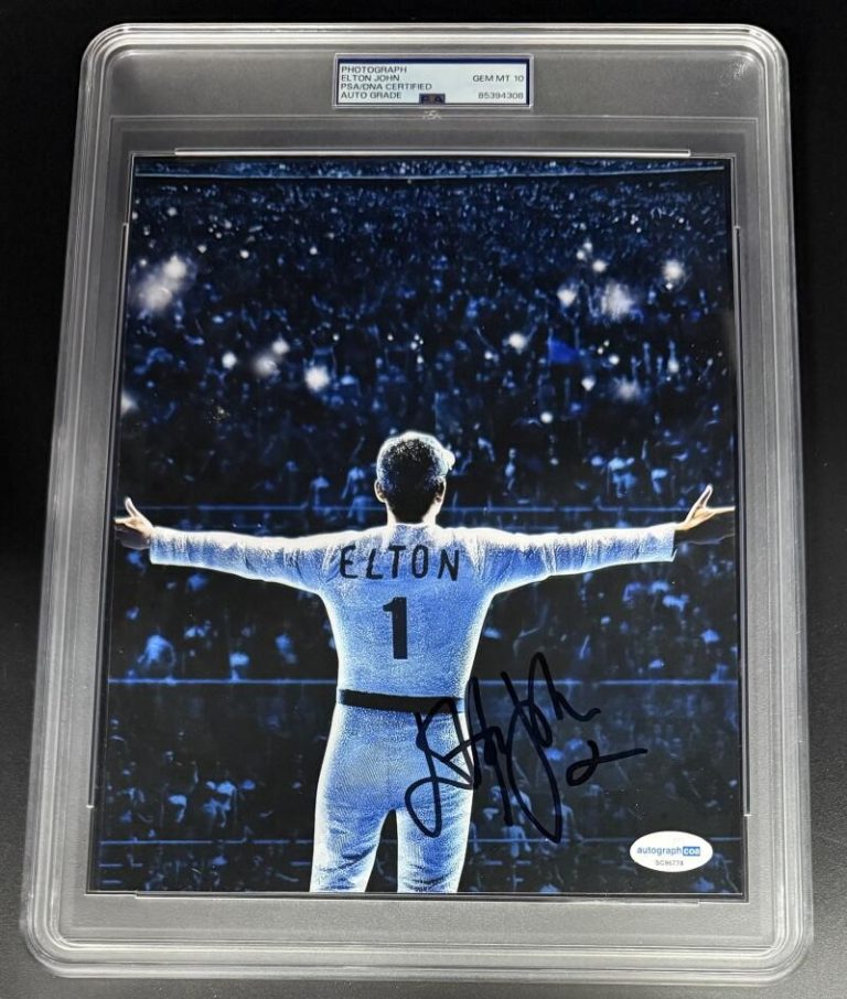 Sir Elton John Signed Autograph PSA/DNA Encapsulated 8x10 Photo - GEM MINT 10 !
