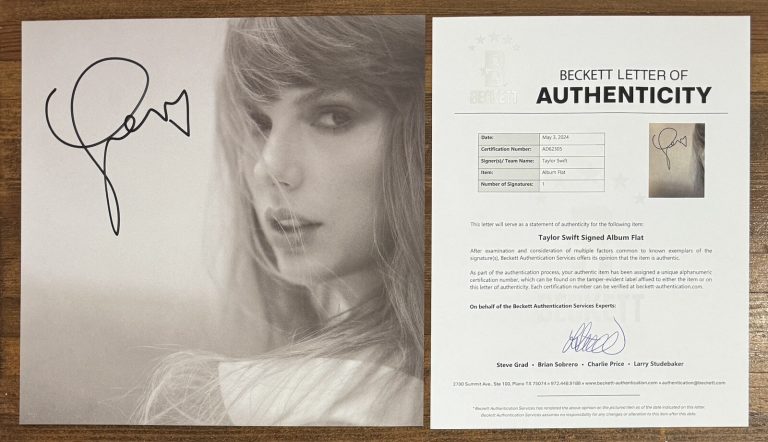 TAYLOR SWIFT SIGNED CUTE HEART TORTURED POETS DEPT VINYL PHOTO BAS BECKETT COA