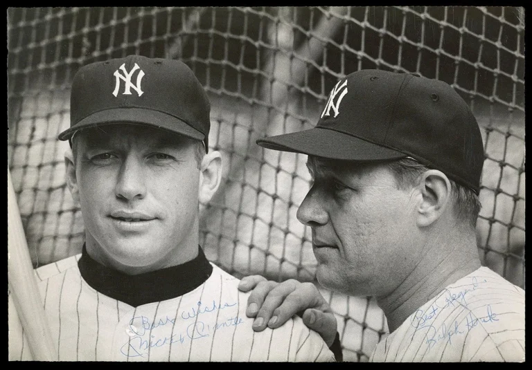 Mickey Mantle Signed 1961 World Series Type 1 Sports Illustrated Photo PSA DNA