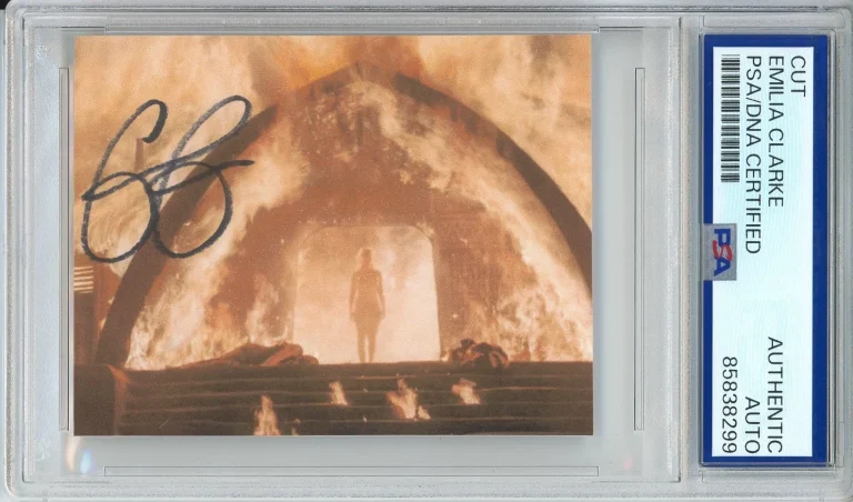 EMILIA CLARKE SEXY GAME OF THRONES AUTOGRAPH PSA DNA COA SIGNED FIRE PICTURE