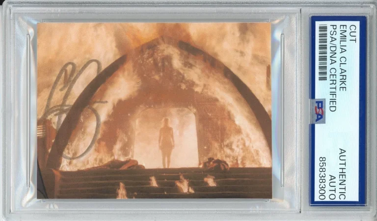EMILIA CLARKE GAME OF THRONES AUTOGRAPH PSA DNA COA SIGNED ICONIC FIRE PICTURE