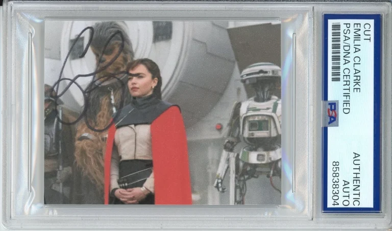 EMILIA CLARKE STAR WARS QI’RA AUTOGRAPH PSA DNA AUTHENTIC COA SIGNED PICTURE CUT