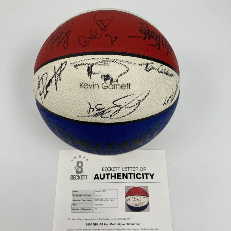 Kobe Bryant 2000 All Star Game Team Signed Basketball Beckett COA