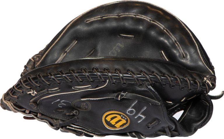 Mike Piazza 1993 Game Used Catcher's Mitt Glove MEARS COA & LOP