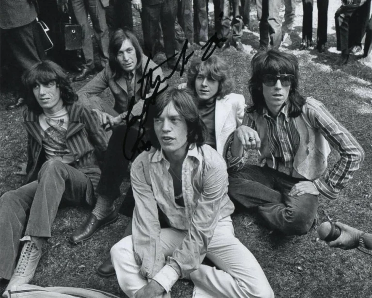 CHARLIE WATTS SIGNED AUTOGRAPH 8X10 PHOTO - ROLLING STONES, STEEL WHEELS, ACOA