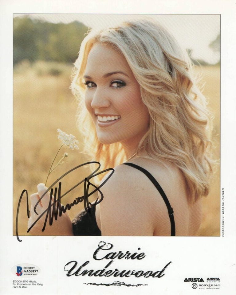 CARRIE UNDERWOOD SIGNED AUTOGRAPH 8x10 PHOTO - COUNTRY MUSIC BEAUTY, BECKETT