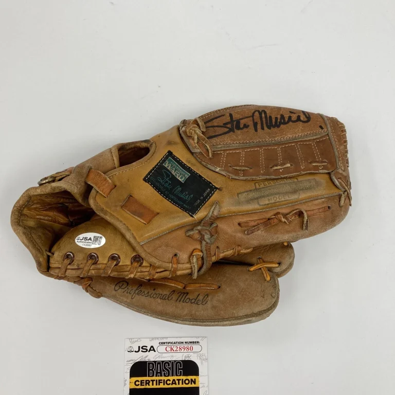 Stan Musial Signed 1950's Baseball Glove JSA COA