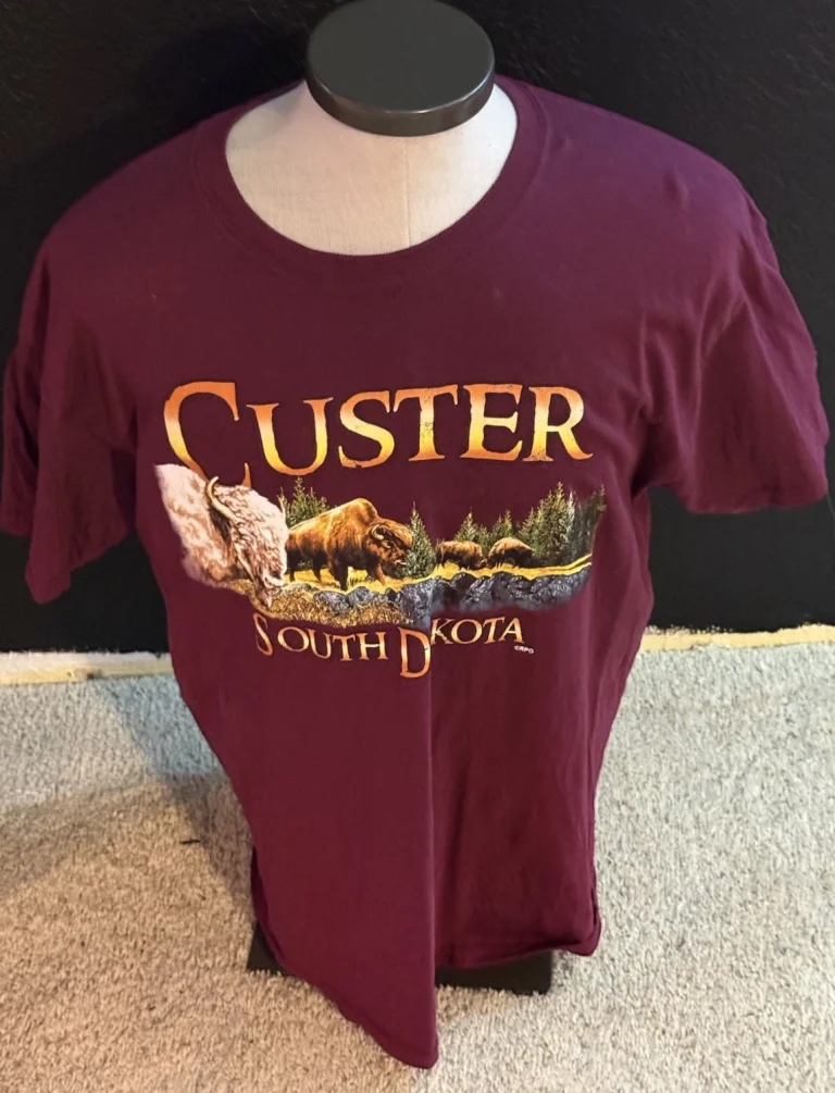 Vintage Guster South Dakota Bison Buffalo T-Shirt Size Large Short Sleeve RPG