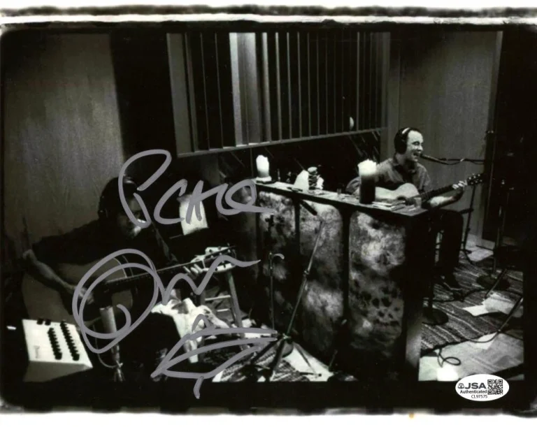 Tim Reynolds Signed Autograph 8x10 Photo - Recording w/ Dave Matthews JSA COA