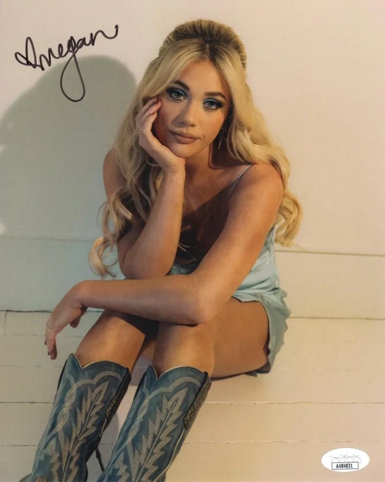 Megan Moroney Signed Autograph 8x10 Photo - Sexy Country Music Superstar JSA COA