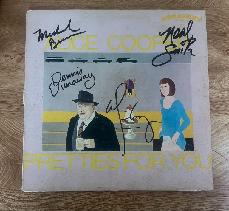 * ALICE COOPER BAND * signed vinyl album * PRETTIES FOR YOU * COA *